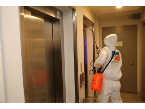 Çekmeköy’de Korona Virüse Karşı Asansörler Dezenfekte Ediliyor