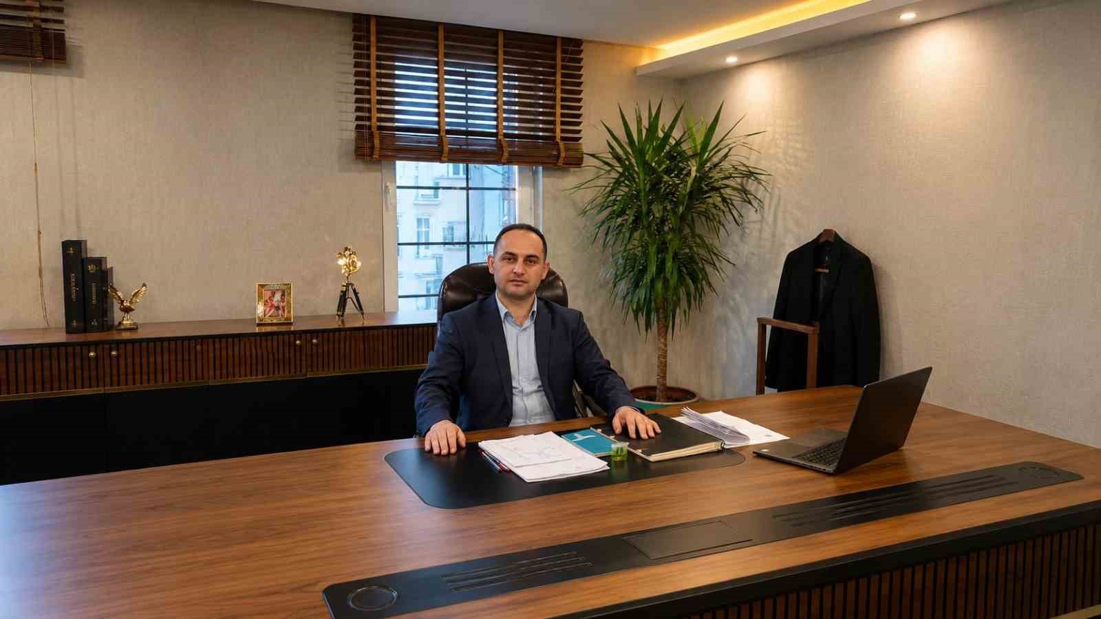 kamu-calisanlarina-cagri-omuz-omuza-ozgurce-mucadele-etmeye-davet-ediyorum
