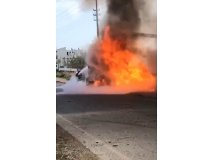 Nakliye Tırı Cayır Cayır Yandı