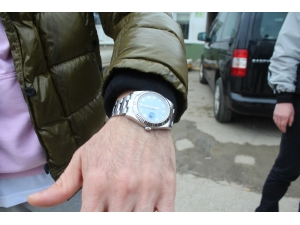 Belediye İşçileri Çöpte 80 Bin Liralık Saat Aradı