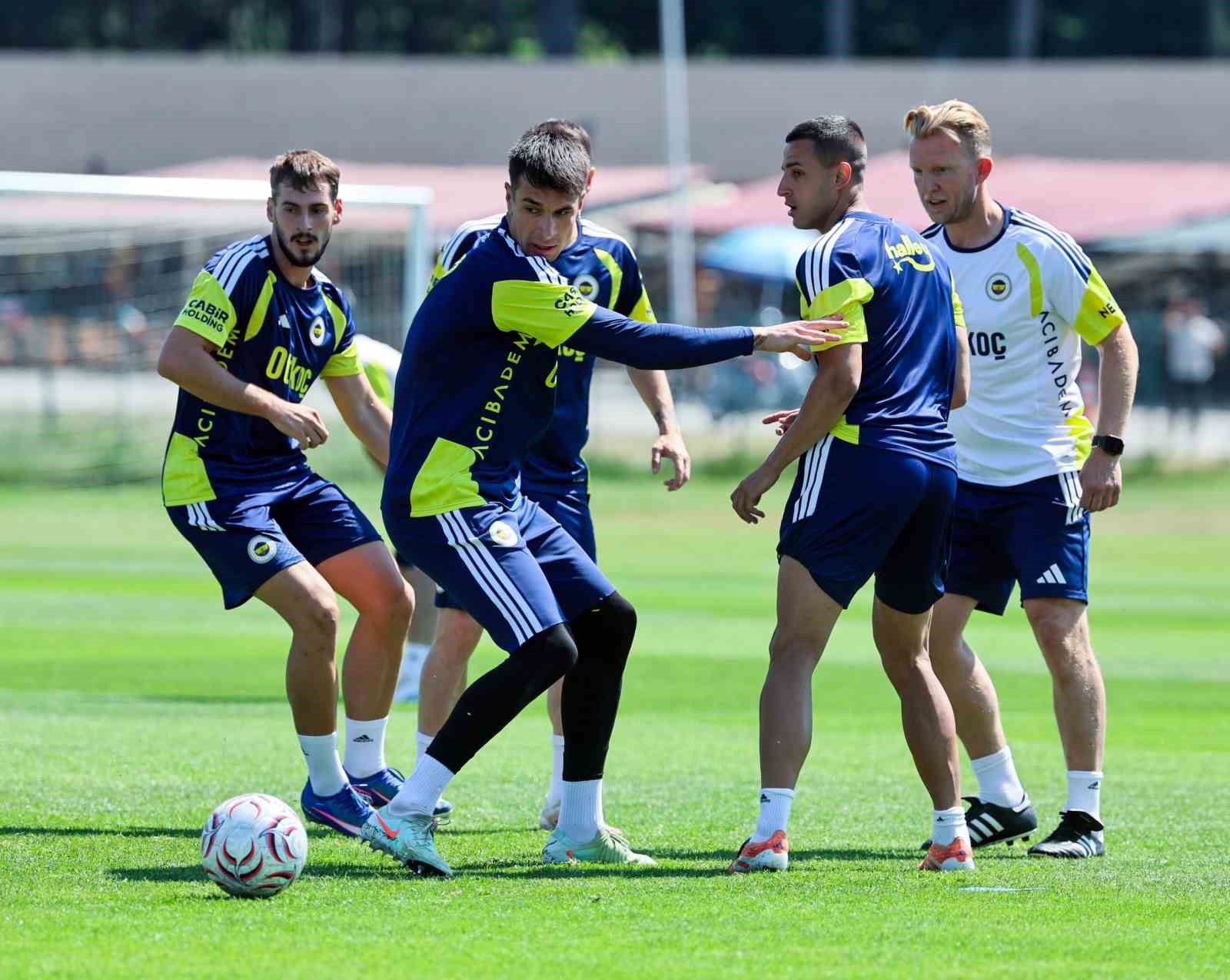 fenerbahce-topuk-yaylasi-kampini-tamamladi