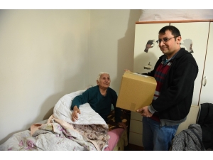 Tarsus Belediyesinden 65 Yaş Üstü Vatandaşlara 30 Bin Gıda Kolisi