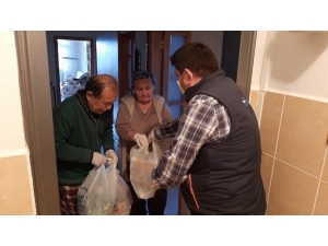 Esenlik, Siparişleri Evlere Teslim Etmeye Başladı