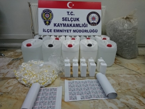 Araç Bagajında 300 Litre Bandrolsüz Dezenfektan Yakalandı