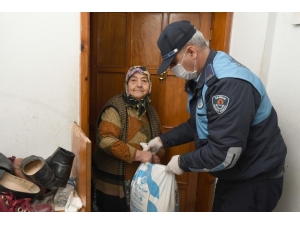 Büyükşehir, Yaşlı Ve Kronik Hastaların Yardımına Koşuyor