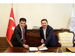 Belediye Başkanı Rasim Arı’dan Nevşehirli Gençlere Büyük Müjde