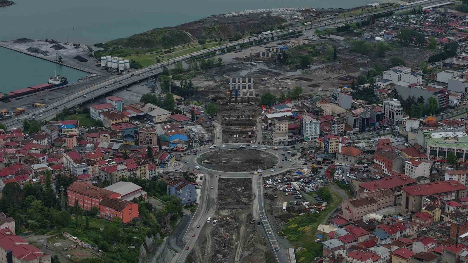 karadeniz-sahil-yolu-viyaduklerle-degirmendere-tuneli-ne-baglaniyor