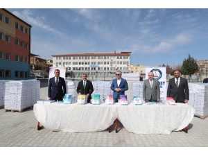 ‘Evde Kal’ Kitaplar Şahinbey’den