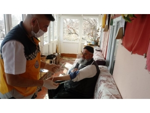 Kırıkkale’de Yaşlıların İhtiyaçları Karşılanıyor