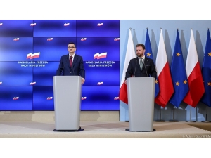 Polonya’da 2’den Fazla Kişinin Bir Araya Gelmesi Yasaklandı