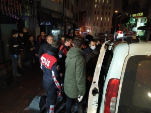 Beyoğlu’nda Yasağa Uymayan İki Derneğe Baskın: 20 Gözaltı