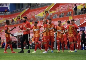 Kayserispor 71 Değişiklik Yaptı