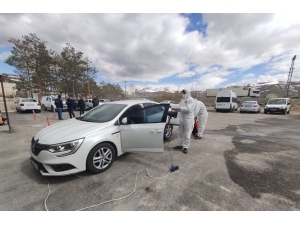 Korona Virüsüne Karşı Araçlar Dezenfekte Ediliyor