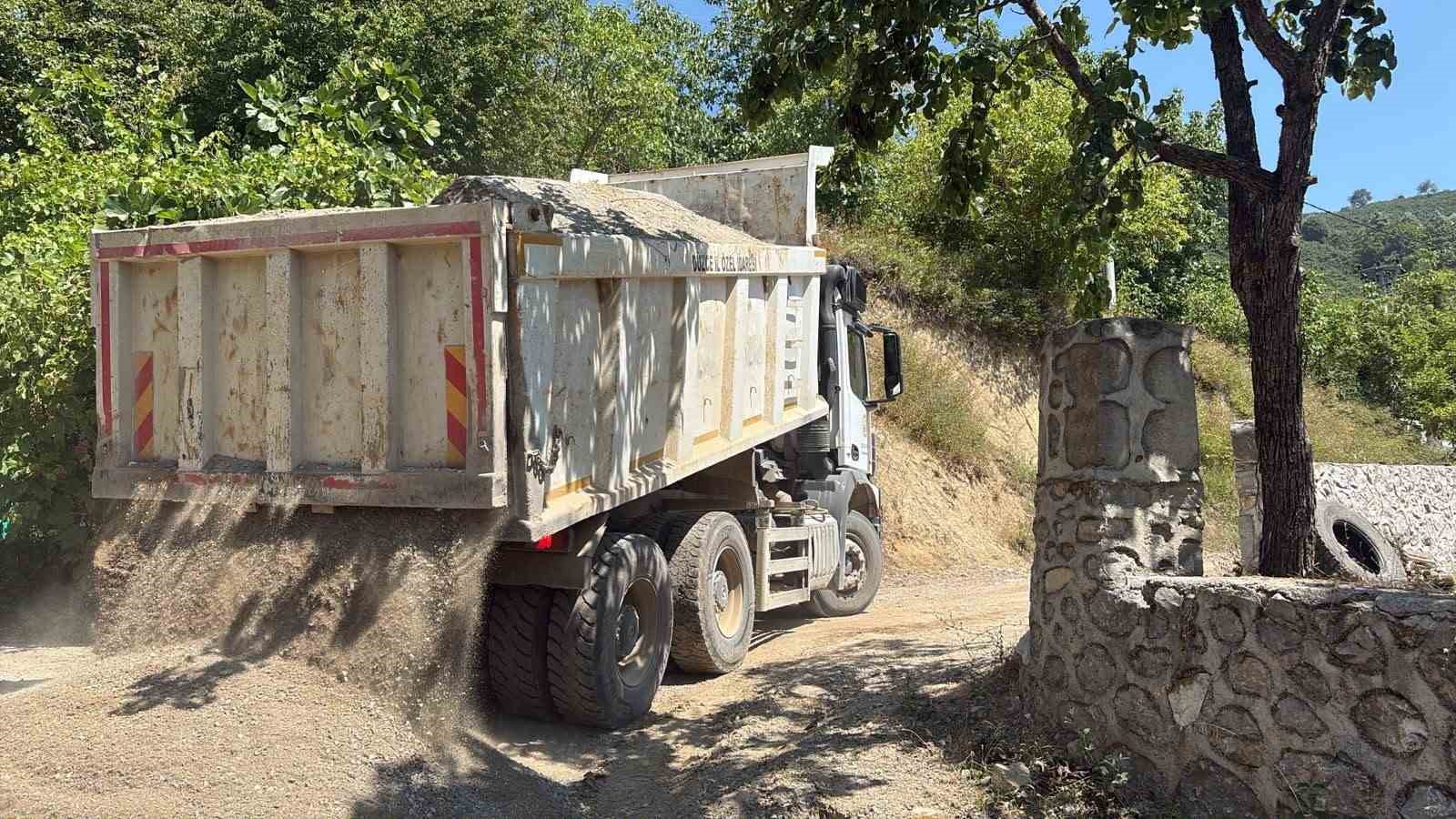 duzce-de-asfalt-calismalari-devam-ediyor