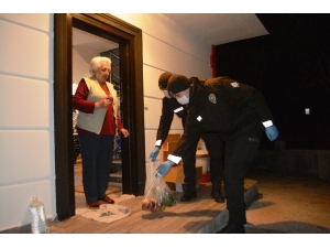 Ayvalık’ta Öznur Teyze’nin Yardımına Gece Bekçileri Koştu