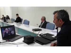 Vali Sezer’den Yaşlılarla Telekonferans Görüşmesi: “Emrinizdeyiz”