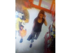 Sahte Parayla Aldığı Cep Telefonunu Bayiye Satan Kadın Kamerada