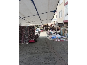 Pazarda Korona Sessizliği