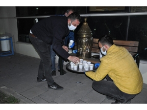 Sağlık Çalışanlarına Salep İkramı