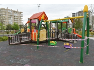 Çiğli’de Çocuk Parkları Geçici Olarak Kapatıldı