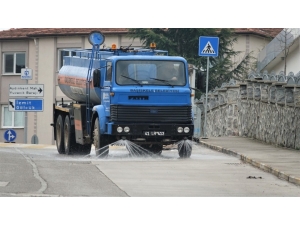 Başiskele Cadde Ve Sokaklarında Korona Virüs Temizliği