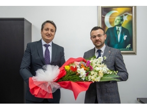 Bşeü’de Devir Teslim