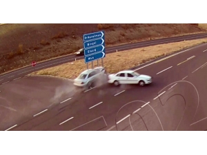 Elazığ Ve Bingöl’de Trafik Kazaları Kameraya Yansıdı