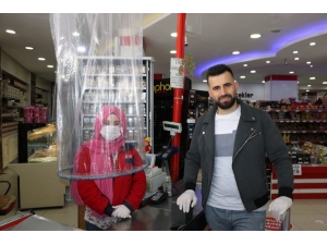 Markette Poşetli Korona Virüs Önlemi