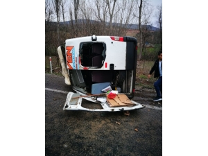 Tokat’ta Tekstil İşçilerini Taşıyan Servis Devrildi: 13 Yaralı