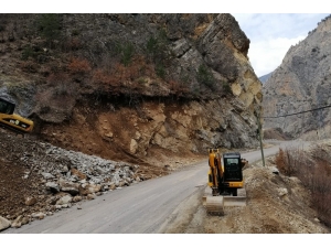 Gümüşhane’de Ekipler Mart Ayında Karla Mücadele Yapıyor
