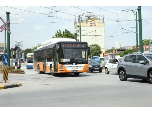 Başkan Şahin’den Eczacı Kalfalarına Ücretsiz Ulaşım Hizmeti