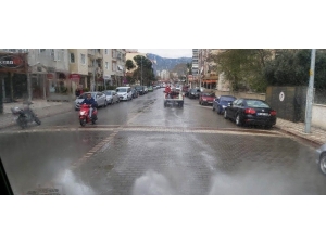 Edremit’te Dezenfekte Çalışmaları Aralıksız Sürüyor