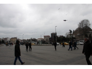 Polisten Vatandaşlara Drone İle "Evde Kalın" Uyarısı