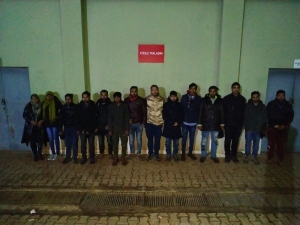 Msb: "2’nci Ordu Komutanlığı Sorumluluk Bölgesindeki Hudutlarımızda Son 10 Gün İçerisinde Yapılan 313 Yasa Dışı Geçiş Teşebbüsünde Çoğunluğu Suriyeli 3 Bin 541 Şahıs Yakalandı, Bin 500 Karton Sigara, 15 Kilogram Muhteli