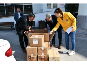 Belediyeden Sağlık Müdürlüğüne Malzeme Desteği