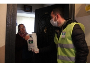 Bahçelievler’de Yaşlılara Vefa Eli