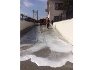 Toplum Sağlığı Merkezi Ve Sağlık Ocağı Bahçesi Dezenfekte Edildi