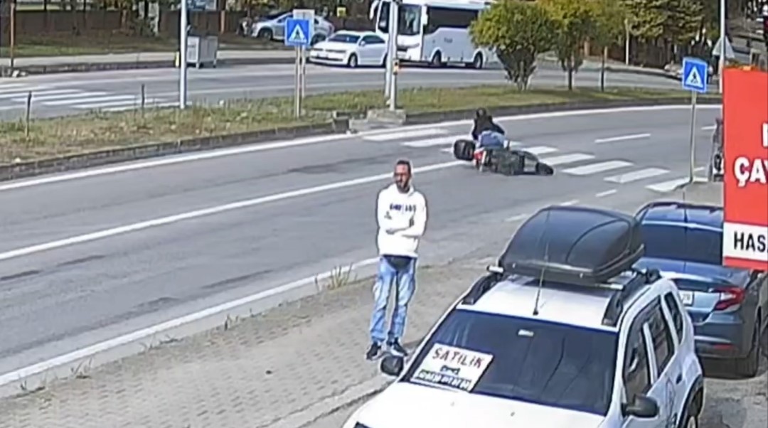 kirmizi-isigi-son-anda-fark-etti-motosikletten-dustu