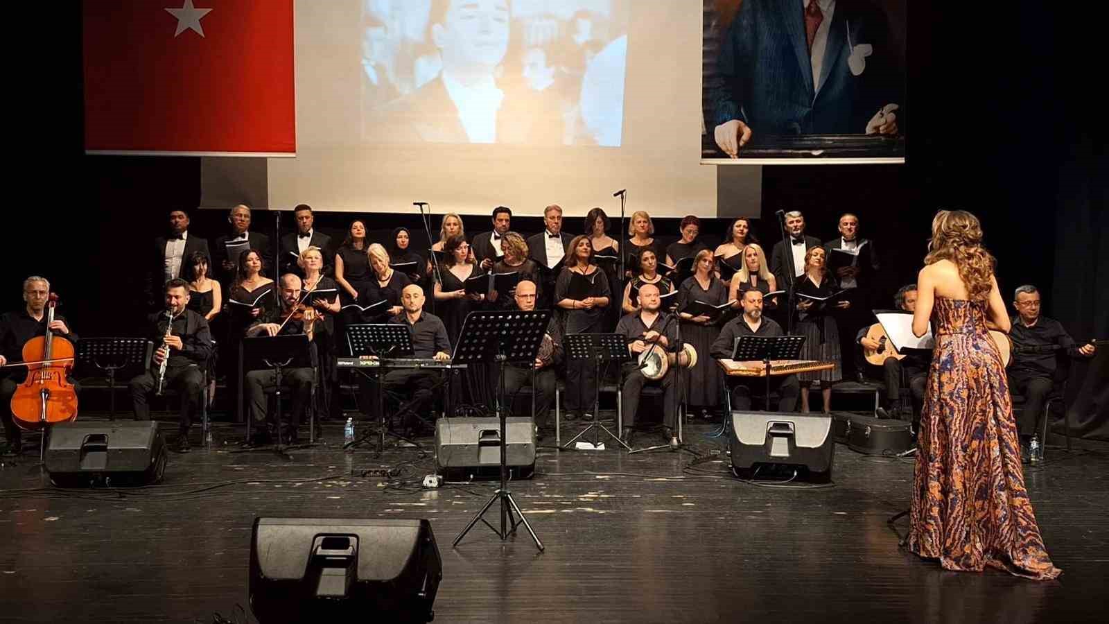 bursa-da-zeki-muren-sarkilari-gecesi