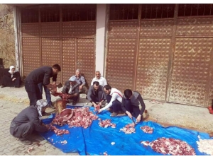 Şemdinli’de Belaların Def Edilmesi İçin Onlarca Kurban Kesildi