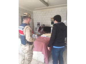 Yazıhan’da Esnaflara Korona Virüs Bilgilendirmesi Yapılıyor