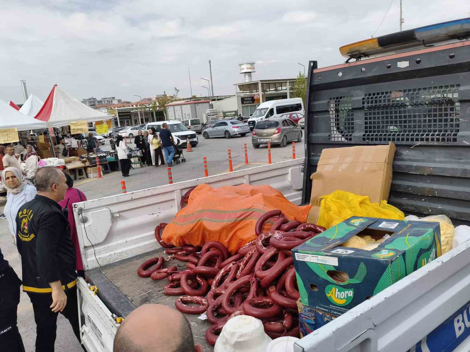 malatya-da-gida-denetimi-230-kilo-sucuk-ve-150-kilo-peynir-imha-edilecek