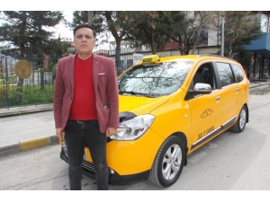 Ispartalı Taksiciden ’Korona Virüs’ Fedakarlığı