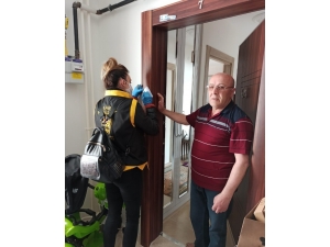 Aksaray’da Polis Ekipleri Yaşlı Ve Hastalara Online Hizmet Veriyor