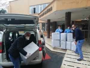 Doktor Ve Hemşirelere Koruyucu Tulum Desteği