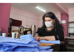 Nene Hatun’un Torunları Maske Üretimi İçin Seferber Oldu