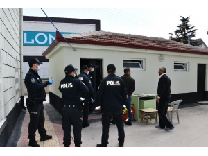 Aksaray’da 47 Yaşındaki Adam Cami Tuvaletinde Ölü Bulundu