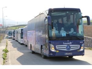 Havaalanındaki Yabancı Uyruklu Yolcular Karabük’e Getirilmeye Başlandı