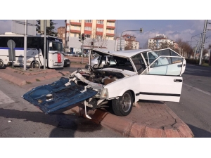 Kayseri’de Trafik Kazası: 3 Yaralı