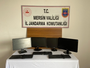 Erdemli’de İş Yerinden Hırsızlık Yapan 3 Zanlı Yakalandı